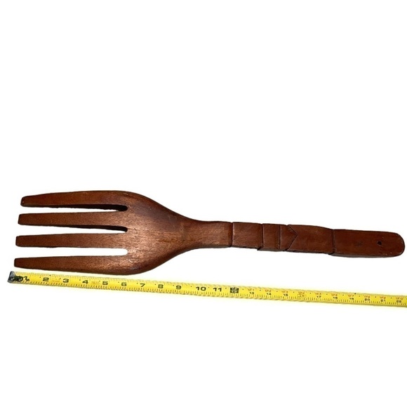 GIANT WOODEN FORK KITCHEN HOME DECOR - Picture 3 of 3
